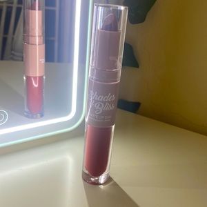 I am selling this because i dont like how dark it is on my skin tone